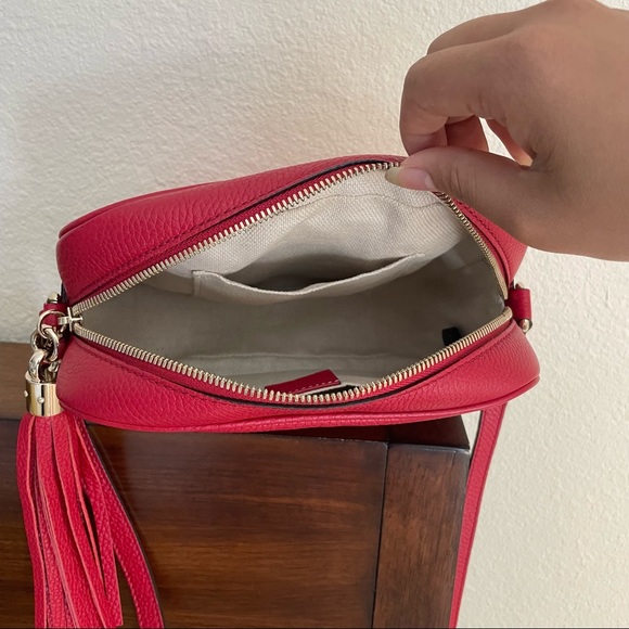 Gucci Genuine Soho GG Logo Camera Embroidered Red Pebble Leather Cross Body Bag - Picture 5 of 12